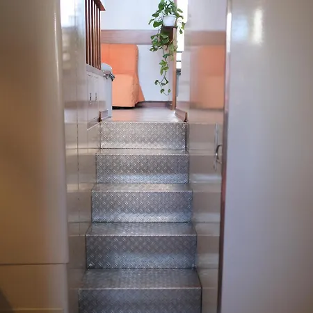 Comprensorio Olivetti - La Serra - Stanza 204 إيفريا