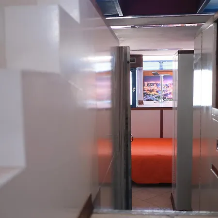 Comprensorio Olivetti - La Serra - Stanza 204 B&B 이브레아