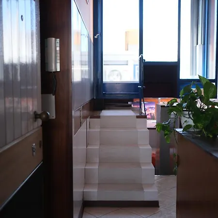 Comprensorio Olivetti - La Serra - Stanza 204 3* 이브레아