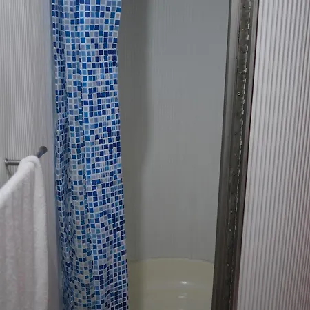 Comprensorio Olivetti - La Serra - Stanza 204 이브레아