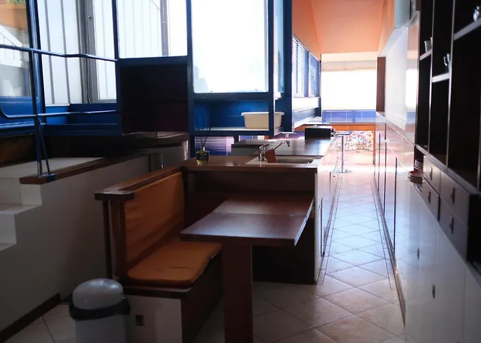 Comprensorio Olivetti - La Serra - Stanza 204 Bed and Breakfast Ιβρέα